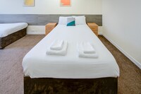 Cardiff Riverside Hotel by Belvilla