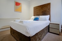 Cardiff Riverside Hotel by Belvilla