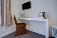 Cardiff Riverside Hotel by Belvilla