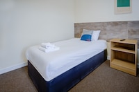 Cardiff Riverside Hotel by Belvilla