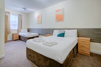 Cardiff Riverside Hotel by Belvilla