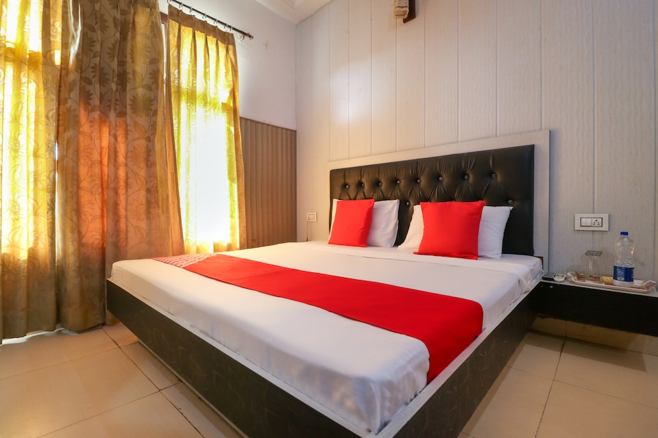 OYO 47489 Hotel Silver Leaf, Tarn Taran, Tarn Taran
