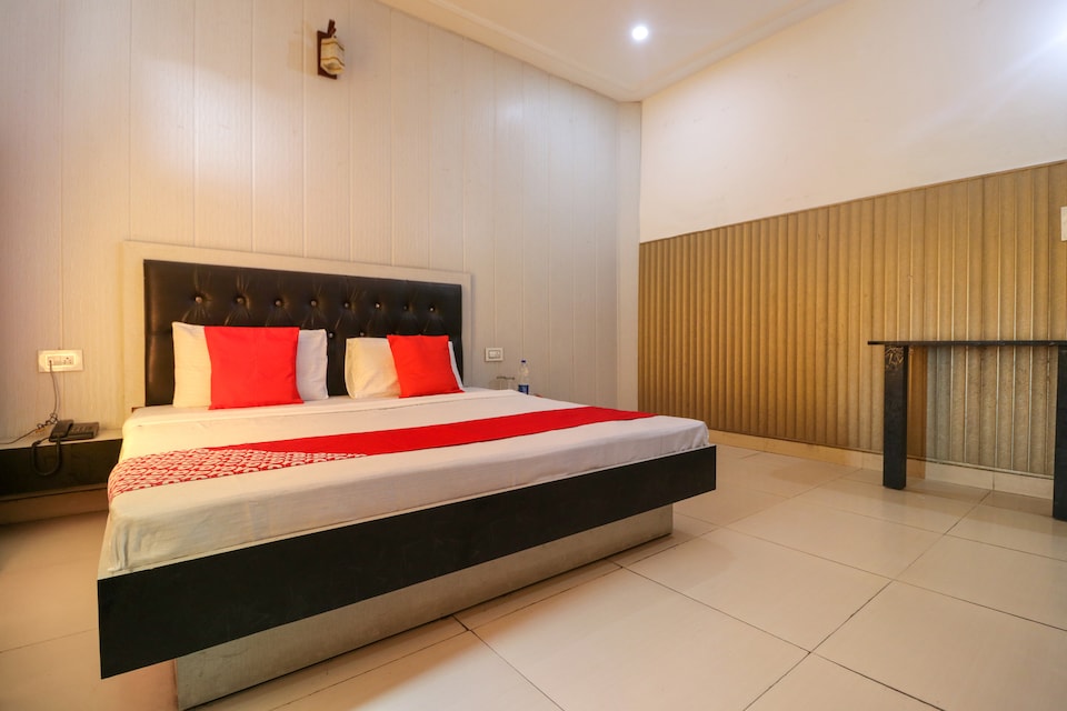 OYO 47489 Hotel Silver Leaf, Tarn Taran, Tarn Taran