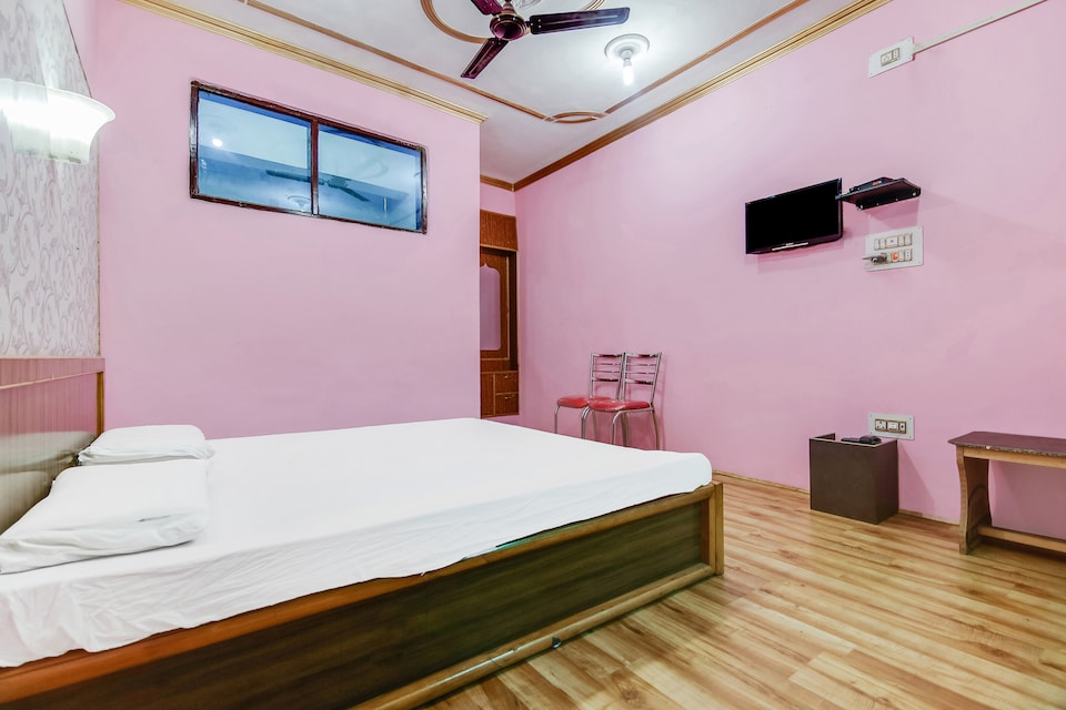 OYO 47490 Hotel Royal Samad, Munawarabad, Srinagar
