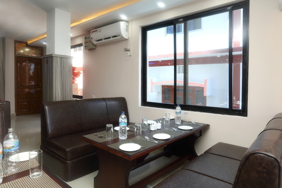 OYO 548 Hotel Swiss Palace Inn, Kakarvitta, Kakarvitta