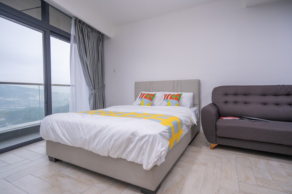 OYO Home 44079 Stupendous Studio Empire City Marriot, Damansara Perdana, Petaling Jaya