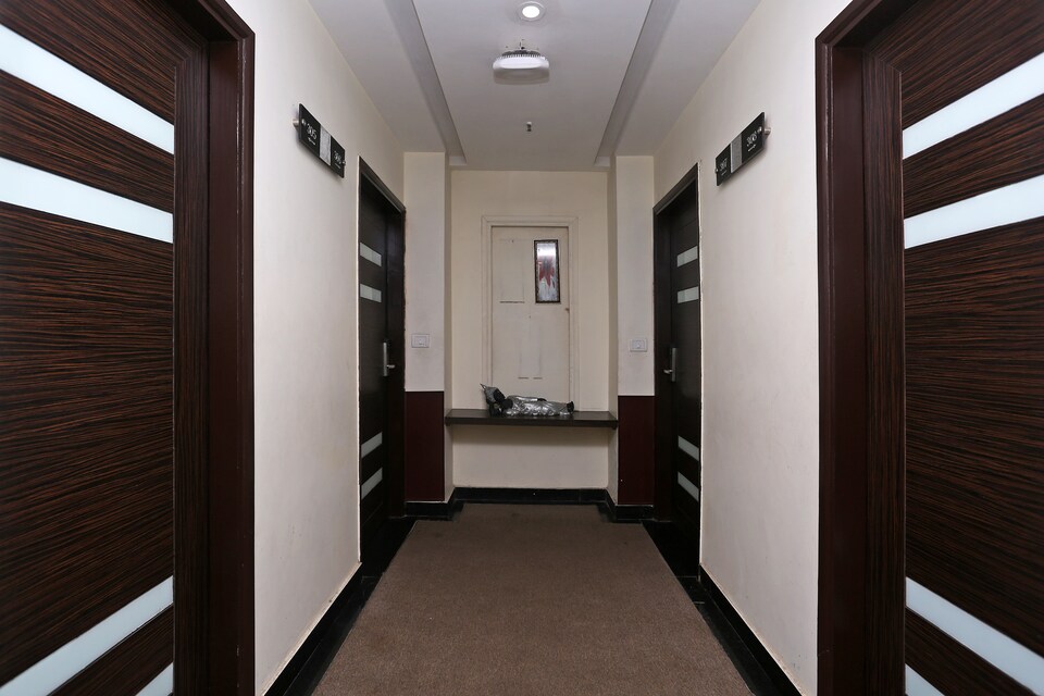 Capital O 768  The Light House , Fatehabad Road, Agra