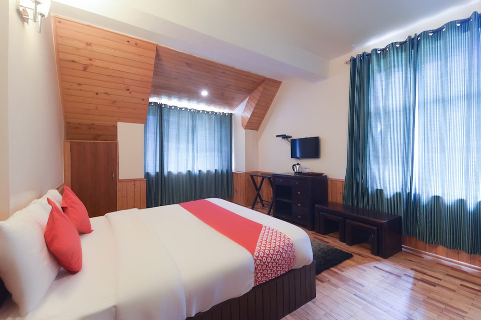 OYO 47495 Homely Days, Naggar Road, Manali