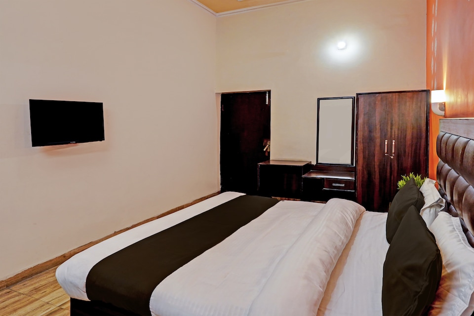 OYO KK Residency, Dehradun ISBT, Dehradun