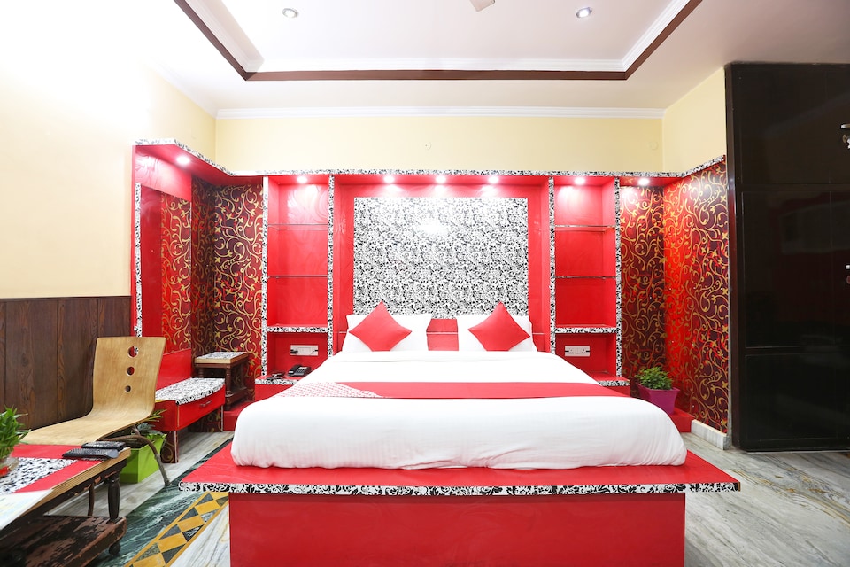 OYO 47527 Hotel Royal Palace, Ghaziabad City, Ghaziabad