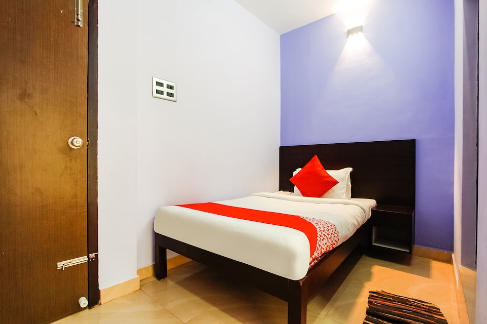Hotel O Blue Falls Resort , Courtallam Main Falls, Courtallam