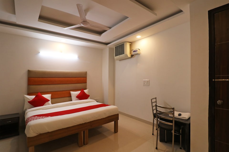 OYO 47552 Lotus Villa, Airport Delhi, Delhi Transit