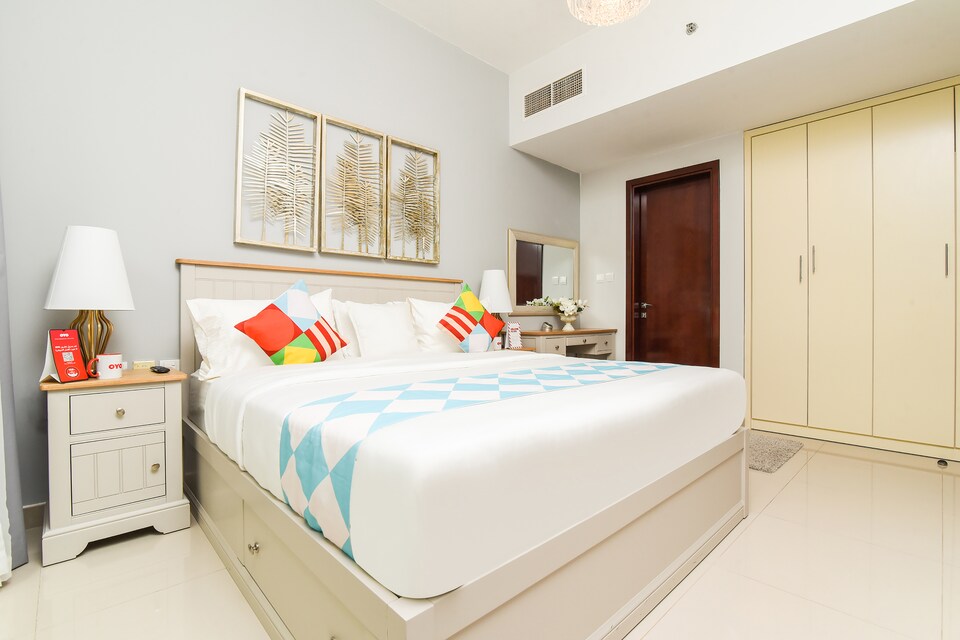 OYO Home 242 2BHK Marina Suites, Dubai Marina, Dubai