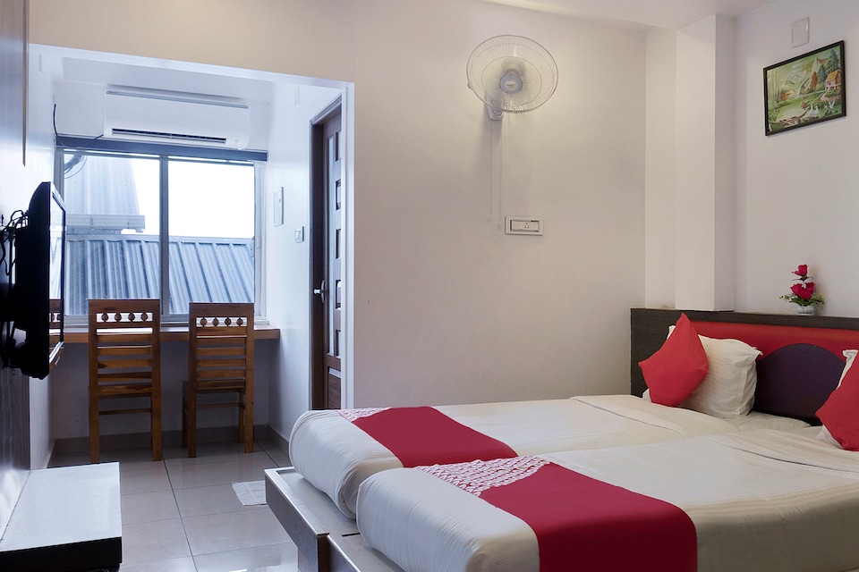 OYO 47560 Royal Plaza Residency, Perinthalmanna, Malappuram