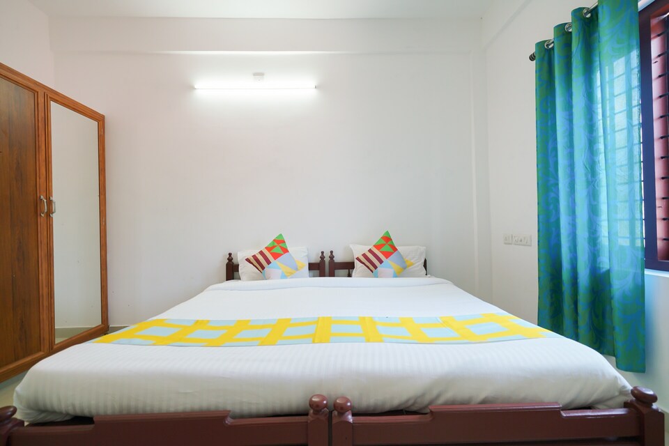OYO 47563 Spacious Vattekad Apartments 1BHK, Kakkanad Kochi, Kochi