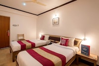 OYO Om Shiv Hotel Near Big G