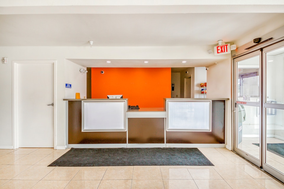 OYO Hotel Denham Springs I-12, C70427, Denham Springs LA