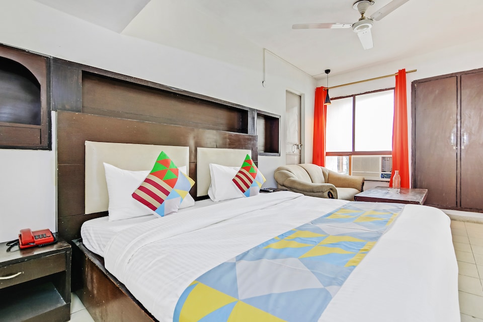 OYO Home 47582 Safdarjung Stay, Greater Kailash Delhi, Delhi