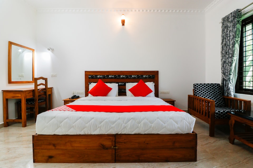 OYO 47591 Star Inn Plus Residency, Kovalam Kerala, Kovalam
