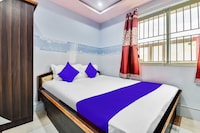 SPOT ON Gayatri Comforts