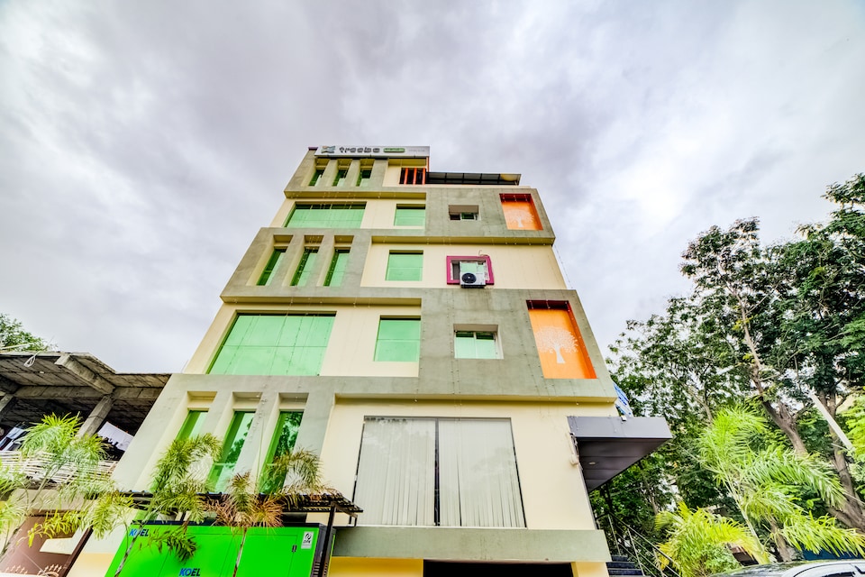 Capital O 47601 Airport Palace Hotel, Shamshabad-II, Hyderabad