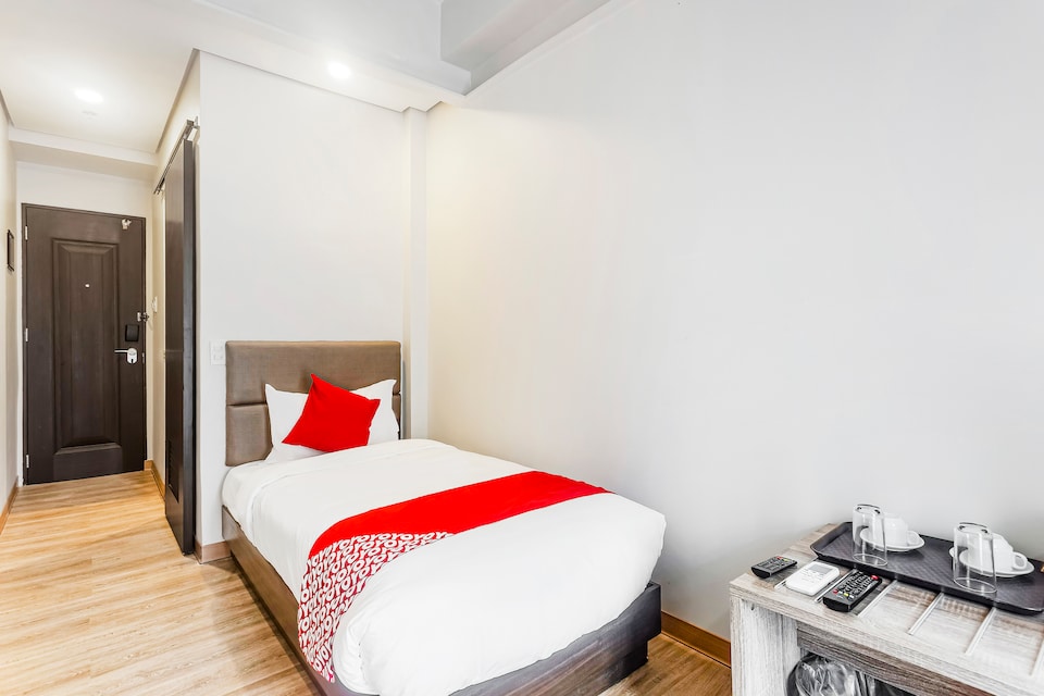 OYO 241 Airo Hotel, Malate Manila, Manila