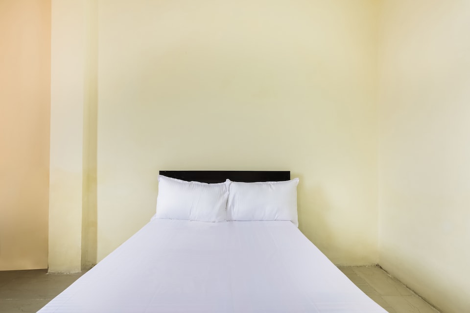 SPOT ON 47617 Hotel Suraj Vatika, Dewas City, Dewas