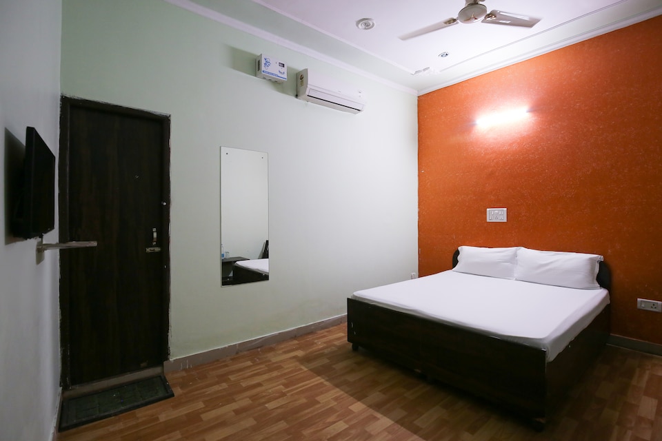 SPOT ON 47619 Shalimar, Mohali, Mohali