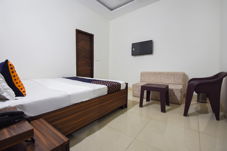 SPOT ON 47624 Motel Welcome, Nayagaon Chandigarh, Chandigarh