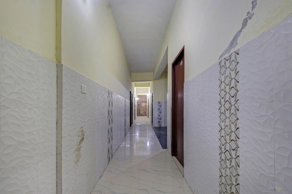 OYO 47625 Shri Krishna Dham, Iskcon Vrindavan, Vrindavan