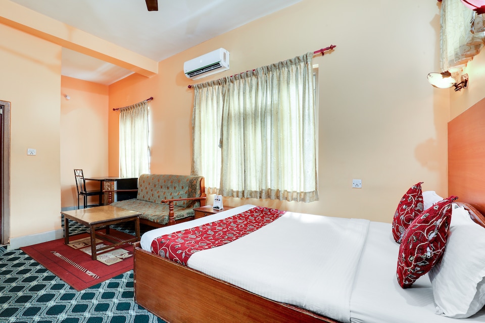 SPOT ON 555 Hotel Gangotri Pvt. Ltd., Bharatpur Nepal, Chitwan