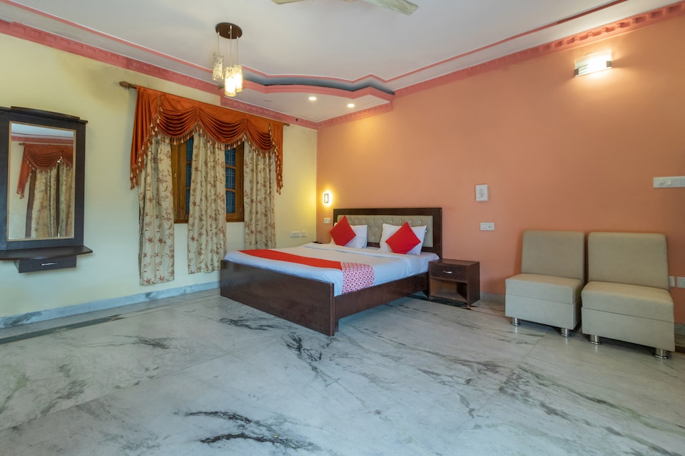 OYO 47646 Hotel 7 Heights, Library Chowk Mussoorie, Mussoorie