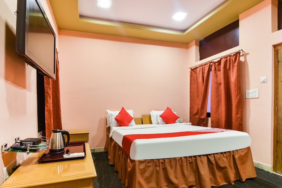 OYO 47670 Hotel Blessing, Jaipur Airport, Jaipur