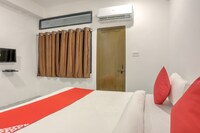 OYO Hotel Gautam Grand