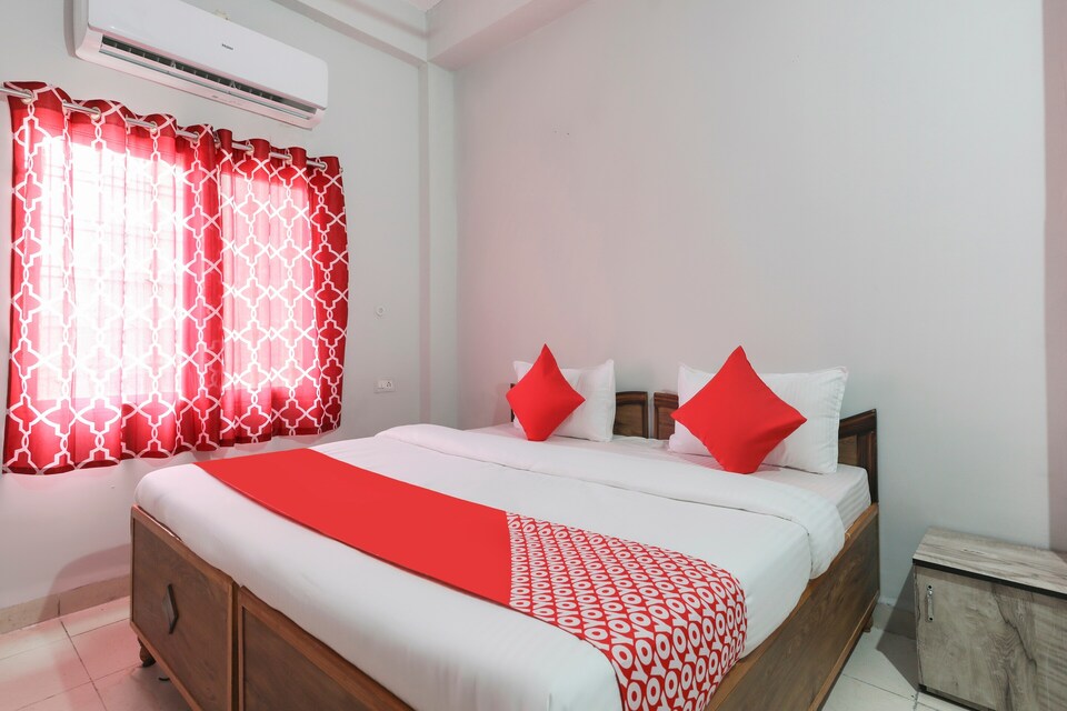 OYO 47684 Vaishnav Vatika, Bhawarkua Indore, Indore