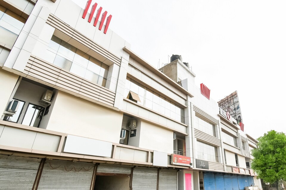 Collection O 47690 New Purena, Station Road - Raipur, Raipur