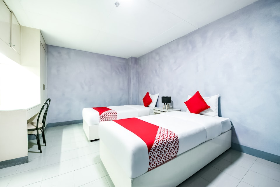 OYO 242 Benson Apartelle, San Juan Manila, San Juan City