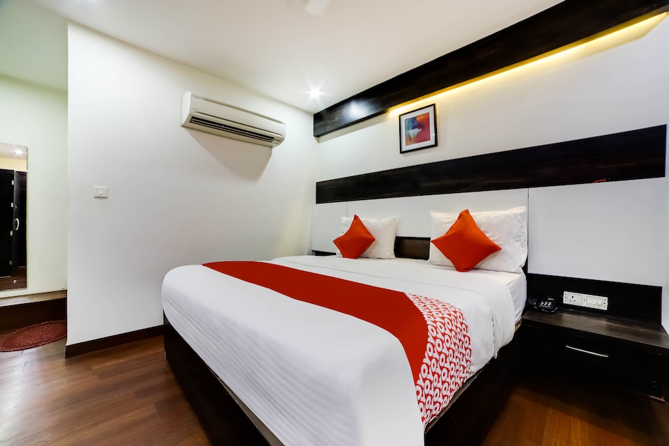 OYO 47703 Hotel Rajesh Continental , Mainpuri, Mainpuri