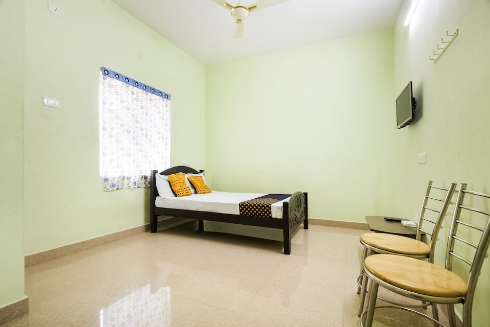 OYO 47715 Hotel Akil Towers, Madurai City Centre-II, Madurai