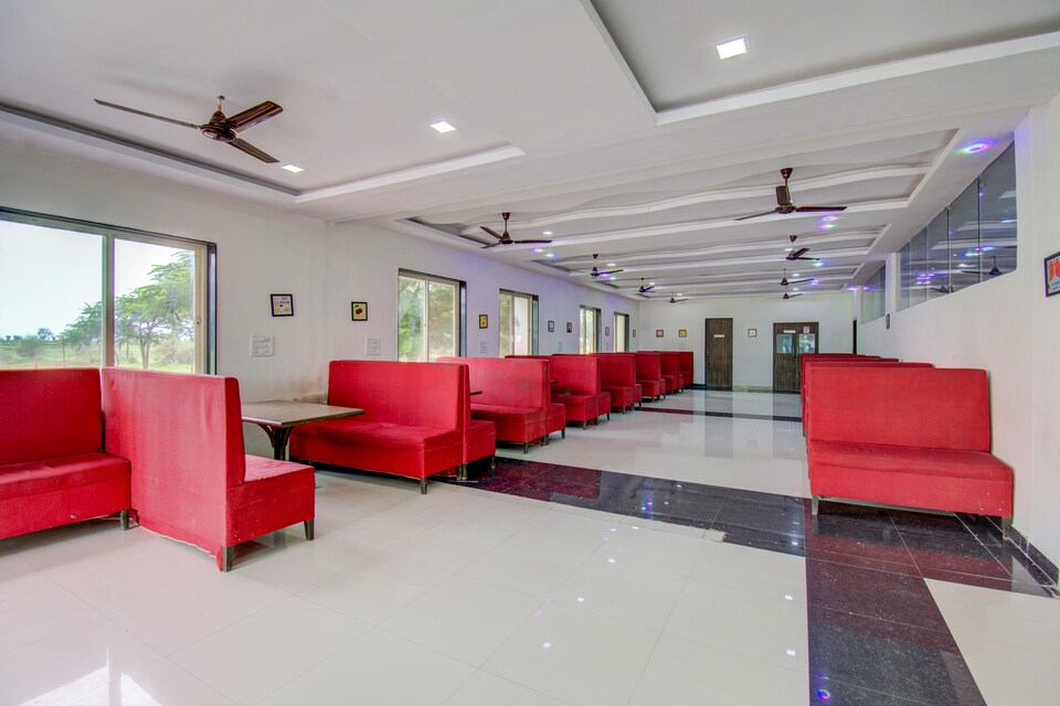 OYO 47746 Aditya Inn, Shirdi, Shirdi