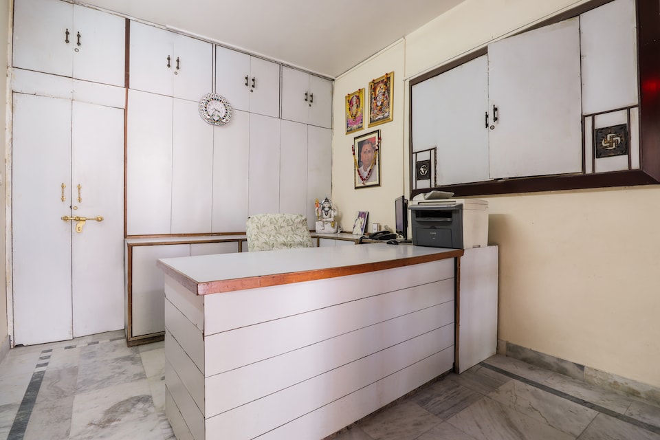 OYO 47753 Mishra Dham, Alambagh Lucknow, Lucknow