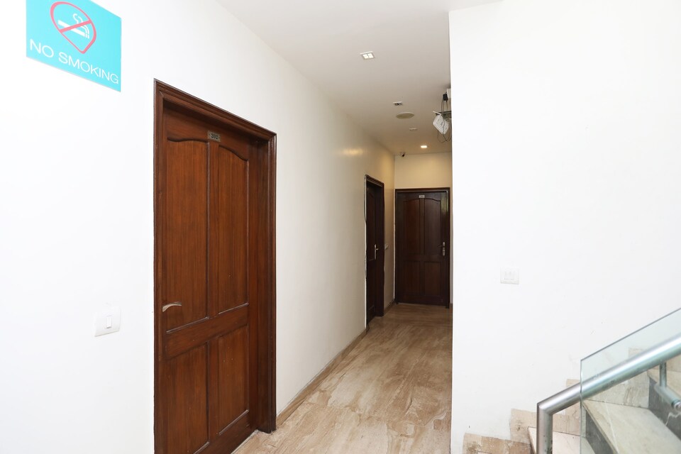Capital O 326 Red Horse Hospitality, Cyber City, Gurgaon