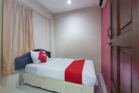 OYO 44100 Casavilla Travellers Lodge 