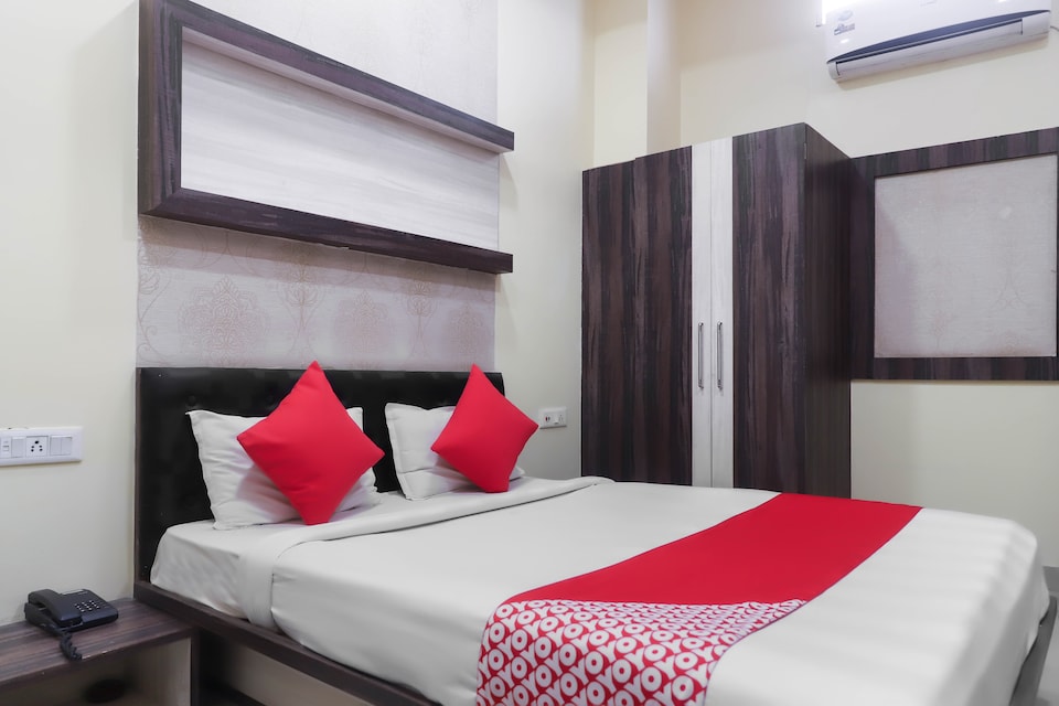 OYO 47770 Hotel Kanakshri, Guna, Guna