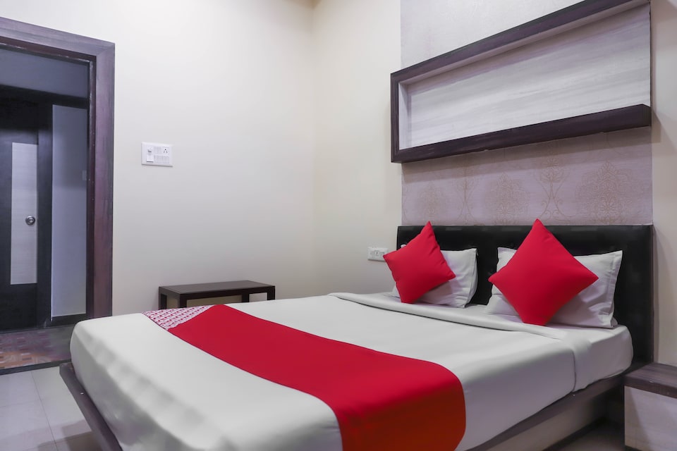 OYO 47770 Hotel Kanakshri, Guna, Guna