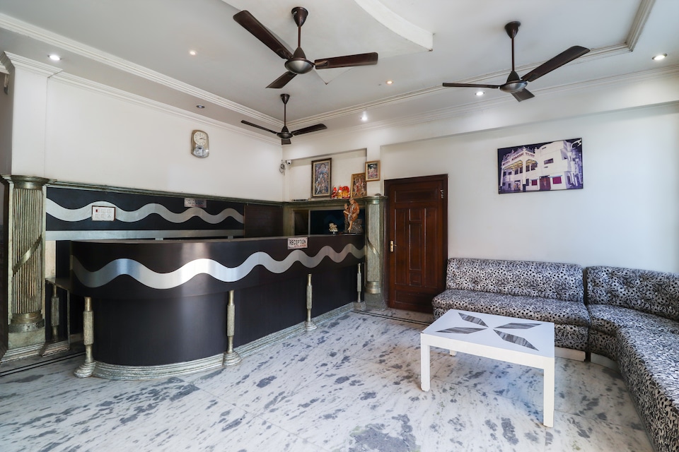 SPOT ON 47774 Hotel Adarsh, Khalilabad, Khalilabad