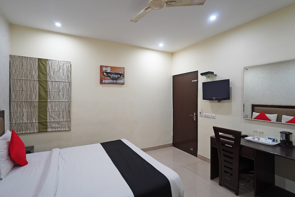 Capital O 47799 Hotel Kingston, Patel Nagar Delhi, Delhi