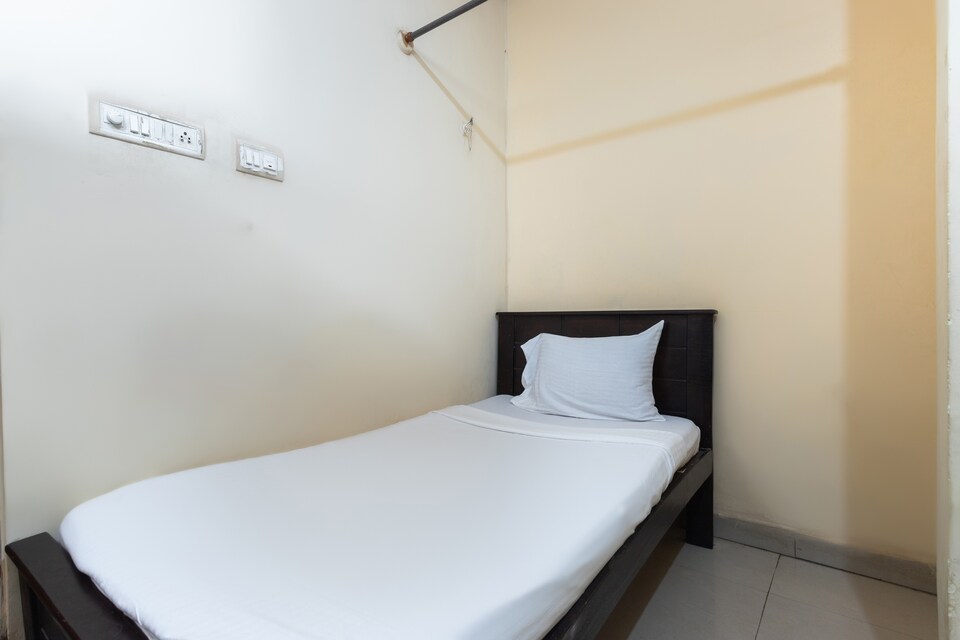 SPOT ON 47801 S.G Comforts, Yeshwantupur Bangalore-II, Bangalore