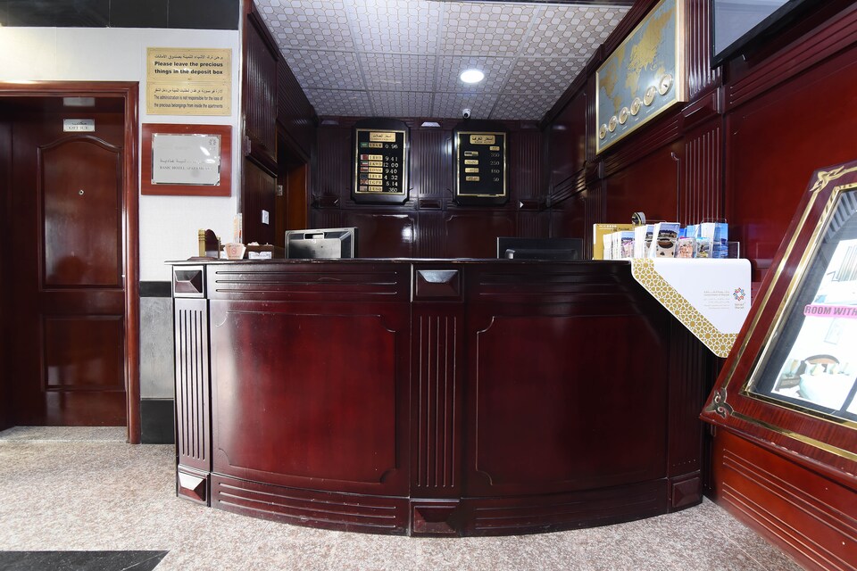 OYO 247 Host Palace Hotel Apartment, Corniche Street Sharjah, Sharjah