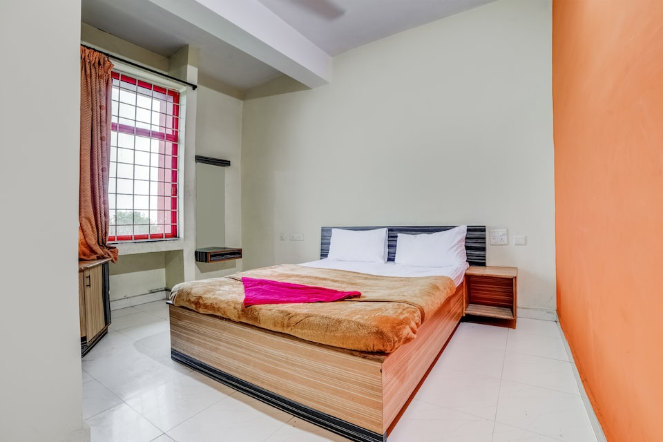 SPOT ON 47827 Hotel - 44, Shadnagar-Kothur, Shadnagar